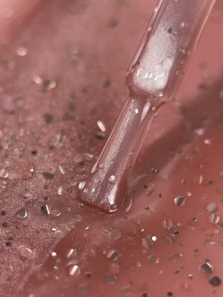 BIBLIOTEKA Cat Eye Gel Polish 20 Sorbet, 10 ml - jasnoróżowy lakier hybrydowy z efektem „kociego oka"