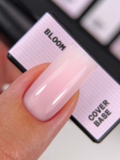 BIBLIOTEKA Cover Base 05 Bloom - kamuflująca baza hybrydowa w różowym odcieniu, 10 ml
