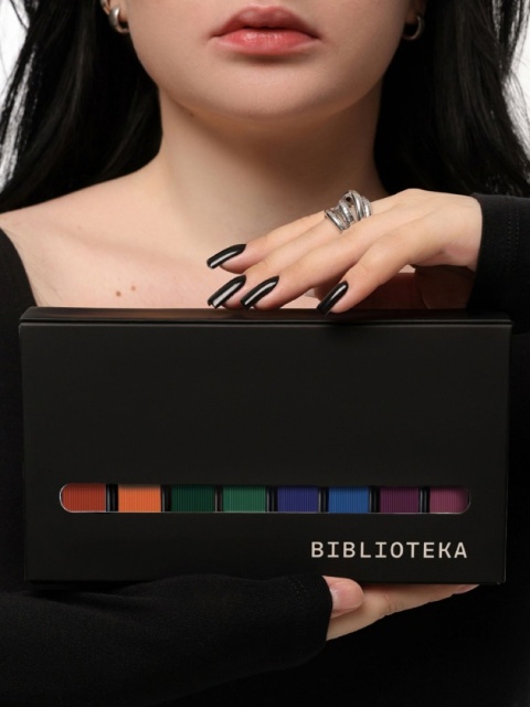 BIBLIOTEKA Gel polish 82 Forest, 10 ml - lakier hybrydowy (szmaragdowa zieleń)
